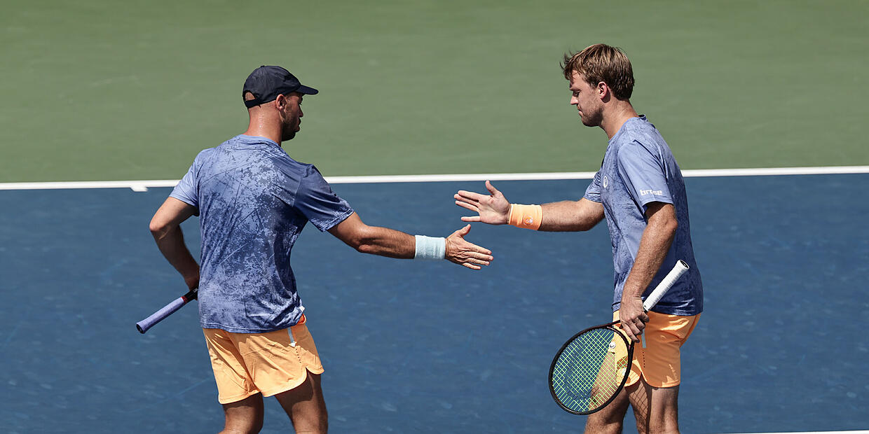 Krawietz/Pütz start their title defense mission with a victory
