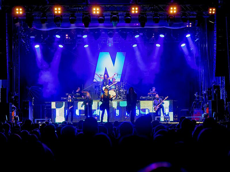 Nena rockt BurgebrachNena rockt mit 4000 Fans Burgebrach