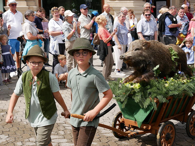Der Jagdverein Bad Kissingen hatte ein Wildschwein mit dabei.