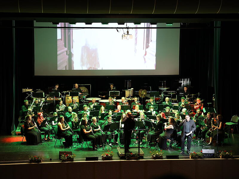 Unter der Leitung von Domink Biedermann pr&auml;sentierte das Sinfonische Blasorchester Kasendorf anspruchsvolle Filmmusik