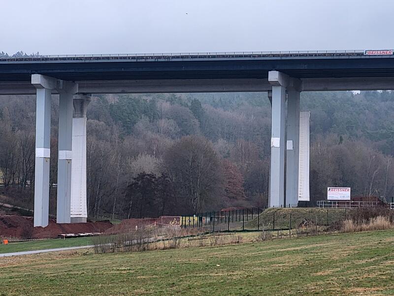 Die Sprengung der Thalaubachtalbr&uuml;cke bei Eichenzell