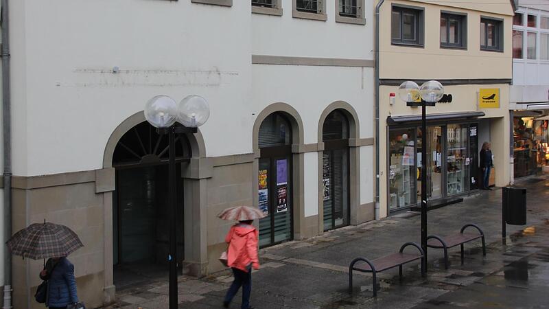 Der Eingangsbereich zur früheren Commerzbank. Zum Ende des Monats endet der Mietvertrag. Der Eingangsbereich zur früheren Commerzbank. Zum Ende des Monats endet der Mietvertrag.