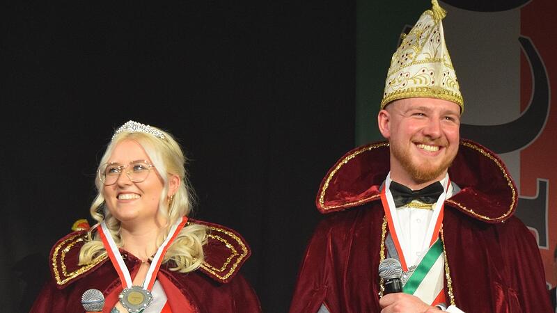 Memmelsdorfer Carneval-Club (MCC): Das neue Prinzenpaar Julian II. und Vivien I. Memmelsdorfer Carneval-Club (MCC): Das neue Prinzenpaar Julian II. und Vivien I.