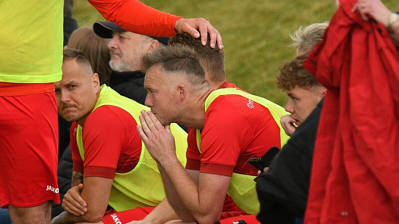 Die SG Roth-Main verspielte durch eine 1:4-Niederlage beim SV Borussia Siedlung Lichtenfels die Meisterschaft in der Kreisklasse 2 Lichtenfels.Die SG Roth-Main verspielte durch eine 1:4-Niederlage beim SV Borussia Siedlung Lichtenfels die Meisterschaft in der Kreisklasse 2 Lichtenfels. Die SG Roth-Main verspielte durch eine 1:4-Niederlage beim SV Borussia Siedlung Lichtenfels die Meisterschaft in der Kreisklasse 2 Lichtenfels.