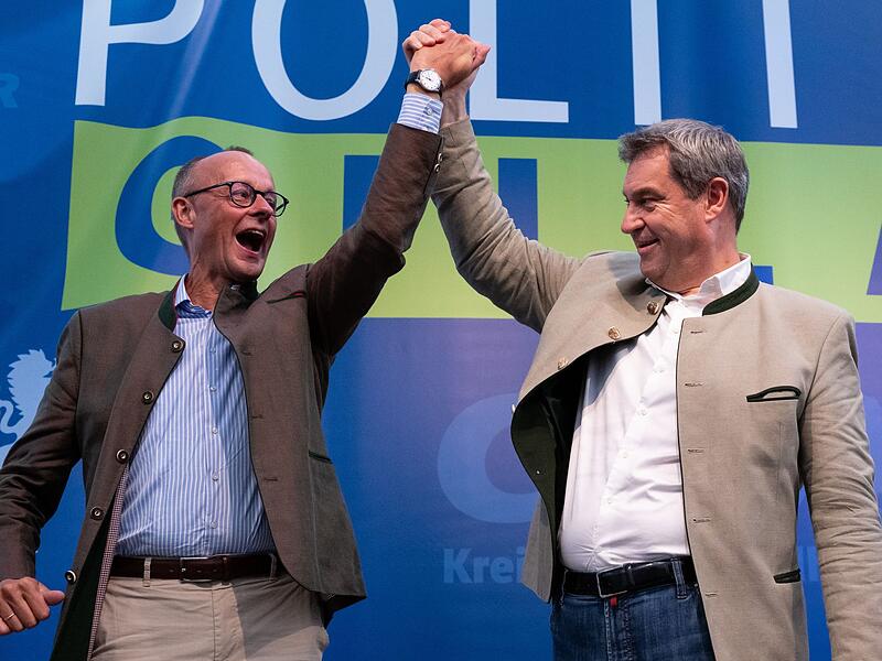 Politischer Frühschoppen auf dem Volksfest Gillamoos Politischer Frühschoppen auf dem Volksfest Gillamoos