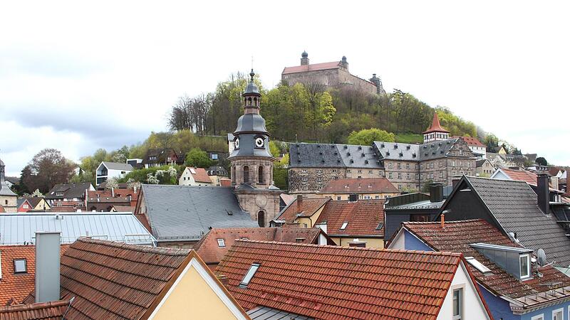 Blick von einer Wohnung &uuml;ber die D&auml;cher der Altstadt.