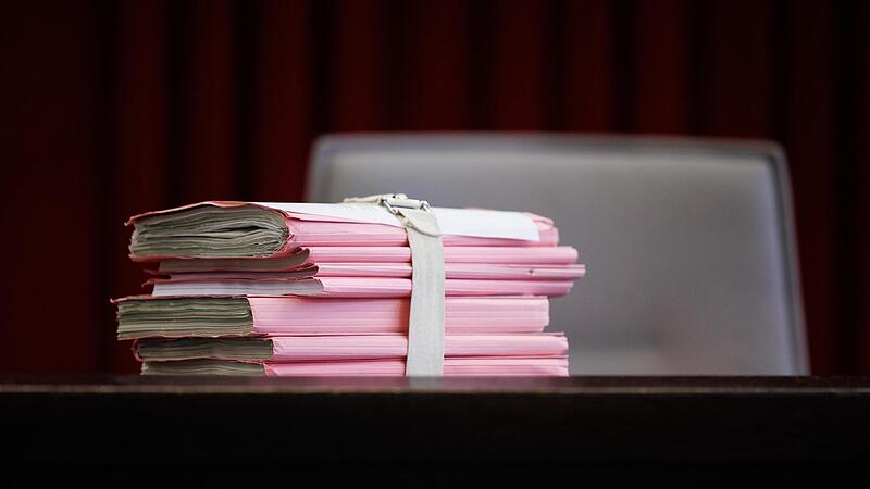 Elf Fälle von gewerbsmäßigem Betrug wurden den beiden Angeklagten vorgeworfen.