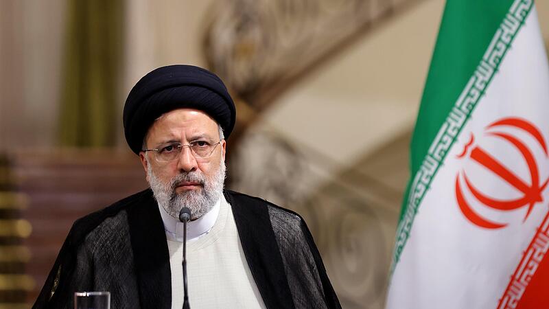Der iranische Staatspr&auml;sident Ebrahim Raisi gilt als Hardliner. Er fordert eine strengere Durchsetzung der islamischen Kleidervorschriften.