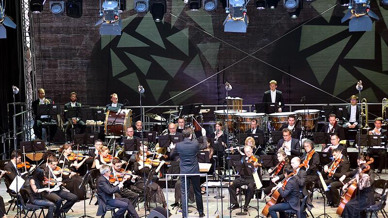 Die Hofer Symphoniker gastierten zum Abschluss der Open-air-Reihe auf der Plassenburg.