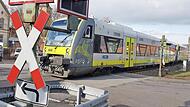 Seit 2011 pendeln die Dieseltriebwagen der Firma Agilis auf der Bahnstrecke zwischen Ebern (unser Bild) und Bamberg.