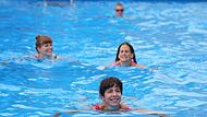 Baden vor der Volksbühne Baden vor der Volksbühne