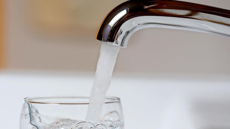 Einer der Gründe für die deutliche Erhöhung der Wasser- und Kanalgebühren sei der Ausbau und die Sanierung der städtischen Wasserversorgungs- und Abwasserentsorgungs-Einrichtungen.