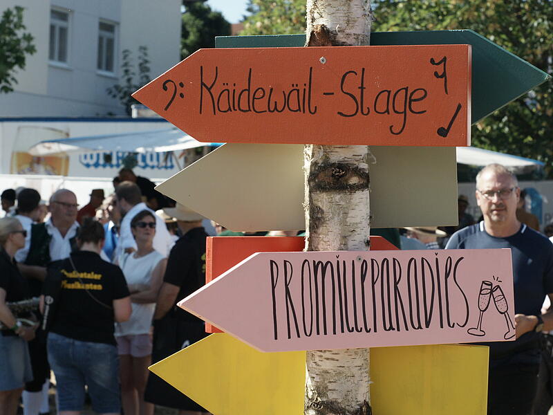 Zwei Tage begeisternde Blasmusik beim Woodwindow-Festival in WaldfensterZwei Tage begeisternde Blasmusik beim Woodwindow-Festival in Waldfenster Zwei Tage begeisternde Blasmusik beim Woodwindow-Festival in Waldfenster