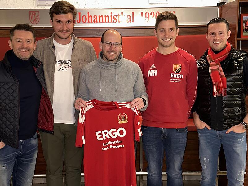 von links: Paul Hartfil (aktueller Trainer), Nico Friedlein (Zweiter Vorstand), Christian Brandt, Max Hartfil (Kapitän), Marc Bergauer (Erster Vorsitzender)