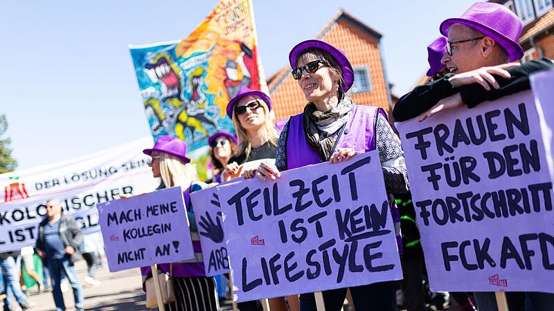 Protest gegen Kanzler-Äußerung zu Teilzeit Protest gegen Kanzler-Äußerung zu Teilzeit