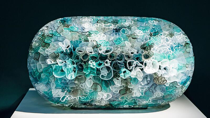 Jeannet Iskandar: „Between Fragment and Whole“ – Studioglas aus Dänemark zeigt eine neue Sonderausstellung im Museum für Modernes Glas im Park von Schloss Rosenau.