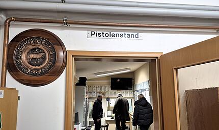 Der Eingang zum PistolenstandWie es wirklich um den Pistolenstand der Kronacher Sch&uuml;tzen steht