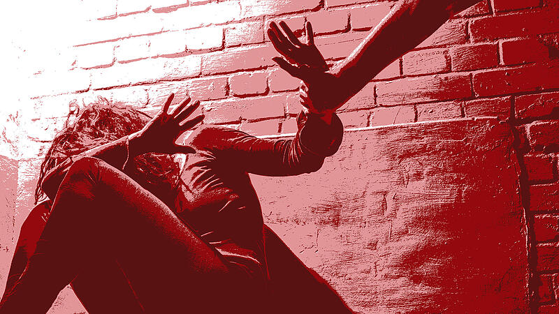Jede dritte Frau in Deutschland ist mindestens einmal in ihrem Leben von sexueller Gewalt und/ oder k&ouml;rperlicher Gewalt betroffen.