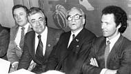 Franz Beckenbauer (rechts) 1979 in Coburg - mit im Bild, von links: Manfred Jenke (damals AH-Vorsitzender des VfB Coburg), Hubertus Schneider (damals Präsident des VfB Coburg) sowie VfB-Mäzen Dr. Eugen Stocke.