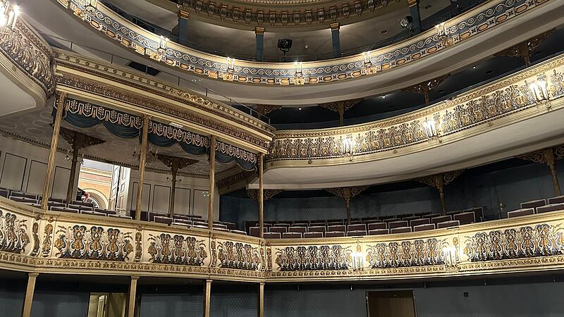 Auf dem Weg zum Lost Place? Das Landestheater Coburg steht seit Mitte 2023 leer und wartet auf seine Sanierung.