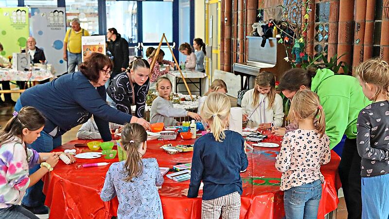 Basteln nach Lust und Laune: Bei den Kinder-Kreativ-Tagen gibt es keine Langeweile.Landkreisjugendarbeit