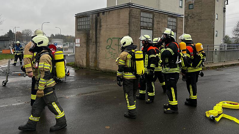Feuer in Traffo-H&auml;uschen: Ganze Ortschaft ohne Strom