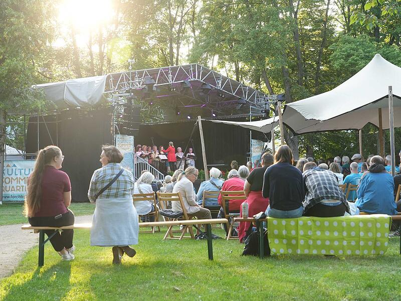 Auch dieses Jahr findet im K&ouml;nigsbad die Stadtbadserenade statt.