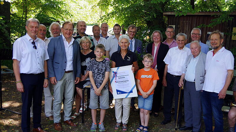 Der Obst- und Gartenbauverein Schmölz erhielt den Ehrenamtspreis