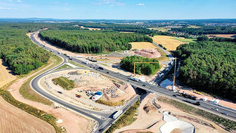 Die Anschlussstelle Höchstadt-Nord (Blickrichtung Höchstadt) ist eine der großen Baustellen entlang der A 3.