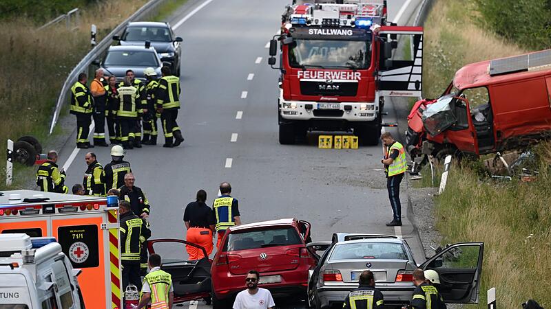 Mehrere Verletzte bei Unfall in Niederbayern