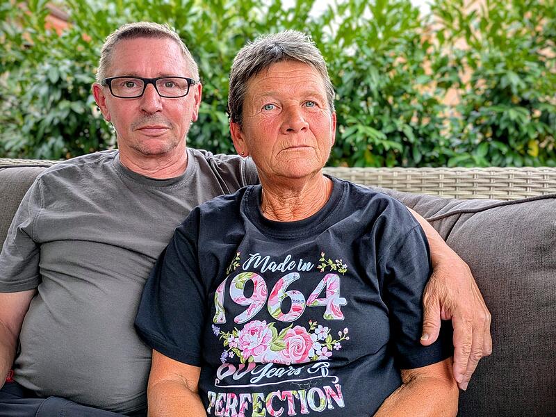 Das Ehepaar Deller aus Hallstadt wurde von der plötzlichen Verlegung ihrer Angehörigen überrascht.