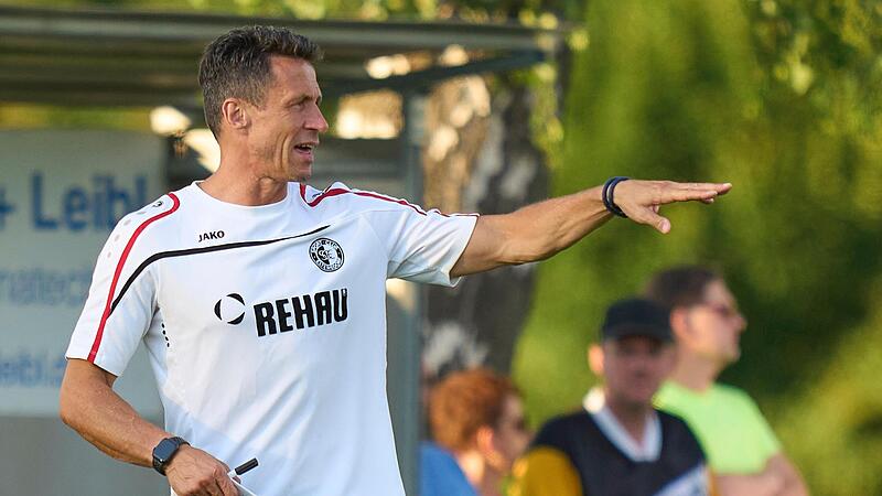 Trainer Bernd Eigner bleibt bei den Quecken. Trainer Bernd Eigner bleibt bei den Quecken.
