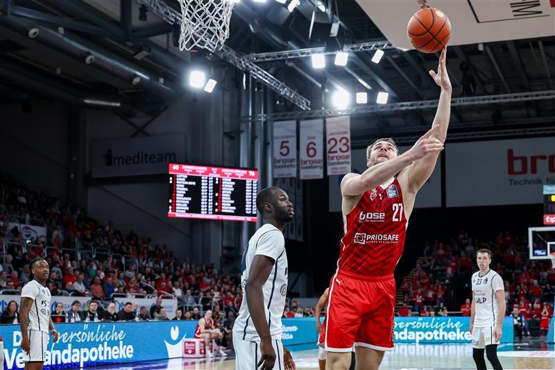 Das Bild wird es rund sechs Wochen lang nicht mehr geben: Moritz Krimmer f&auml;llt den Bamberg Baskets verletzt aus.
