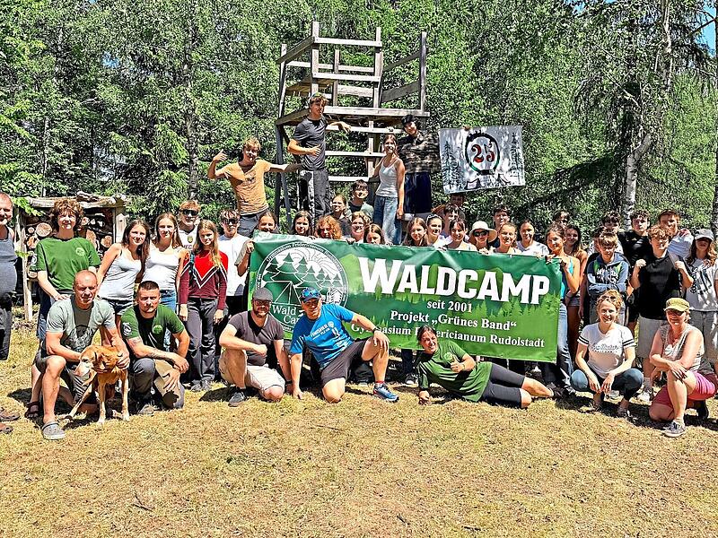 Gruppenbild des Jubiläumswaldcamps.Thomas Baumann Gruppenbild des Jubiläumswaldcamps.Thomas Baumann