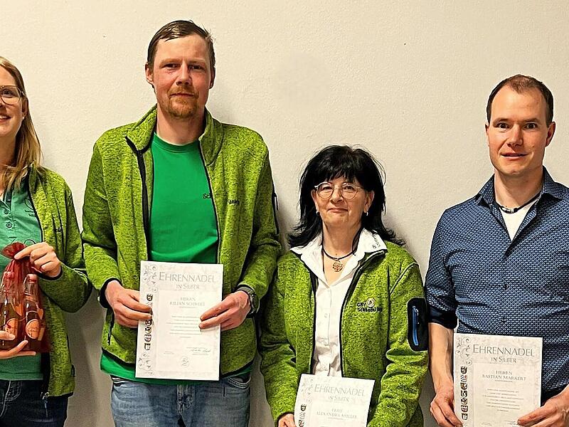 Maria Schneider, Julia Reh (2. Vorsitzende), Kilian Schroll, Alexandra M&uuml;ller, Bastian Markert, Marie M&uuml;ller, (Hans Ulitsch war verhindert)