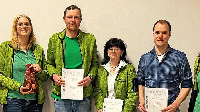 Maria Schneider, Julia Reh (2. Vorsitzende), Kilian Schroll, Alexandra M&uuml;ller, Bastian Markert, Marie M&uuml;ller, (Hans Ulitsch war verhindert)