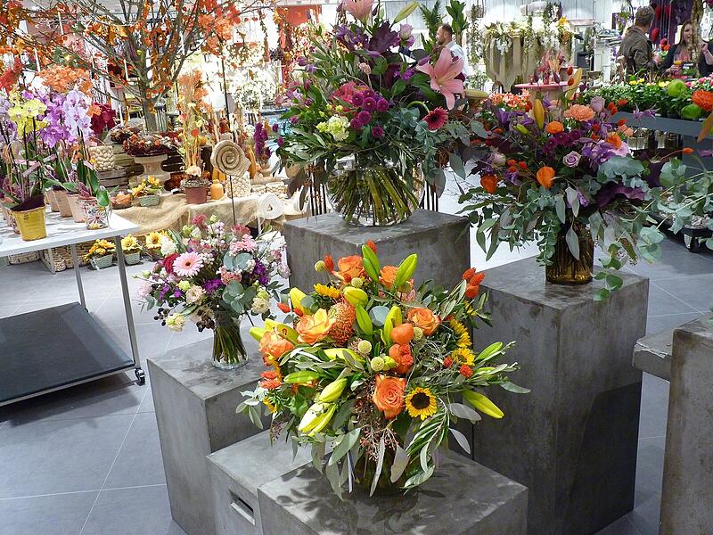 Ein Rundgang in Fotos: Das Angebot in den neuen Gesch&auml;ftsr&auml;umen von Blumen Lechner in H&ouml;chstadt