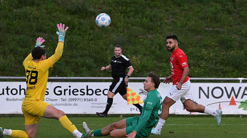Sport Fu&szlig;ball Saison 2026 / 2027 Bayernliga Nord  11. Spieltag  Freitag 18.09.2026  Spielort  Kappenberger Sportzentrum ASV Cham | Im Quader 5 | 93413 Cham Spielbeginn 19.00 h  ASV Chem gegen TSV Neudrossenfeld Halbzeitergebnis 1:0 Endstand  Tor 1:0 durc