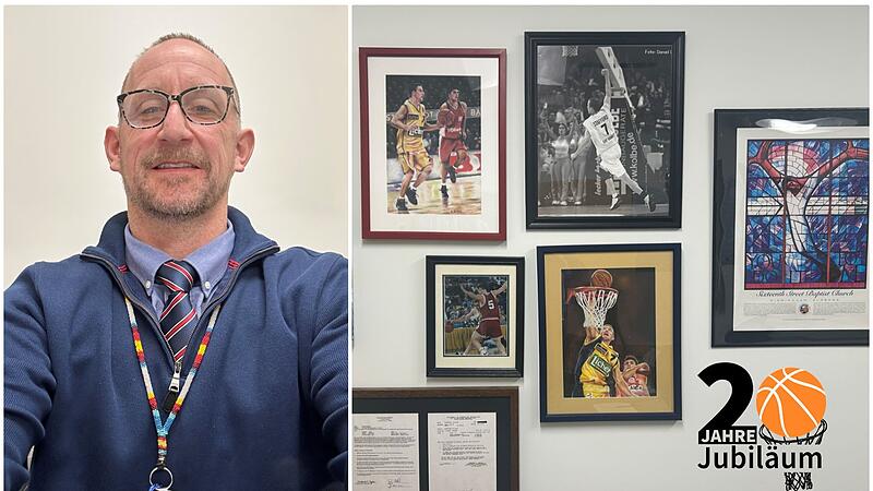 Rick Stafford, heute 52 Jahre alt, in seinem Büro in der Polaris High School im US-Bundesstaat Utah. An der Wand hängen Erinnerungen an seine Profizeit in Deutschland. Rick Stafford, heute 52 Jahre alt, in seinem Büro in der Polaris High School im US-Bundesstaat Utah. An der Wand hängen Erinnerungen an seine Profizeit in Deutschland.