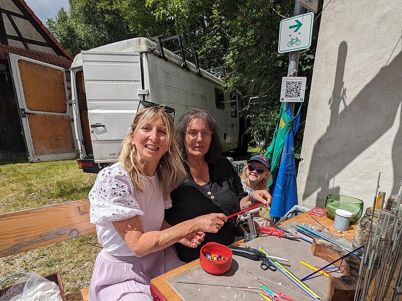 Auch FT-Redakteurin Sabine Memmel probierte das direkt aus.Historischer Markt in Ebermannstadt
