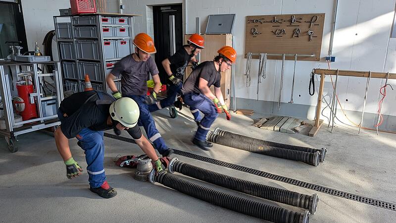Übung Jugendfeuerwehr Übung Jugendfeuerwehr