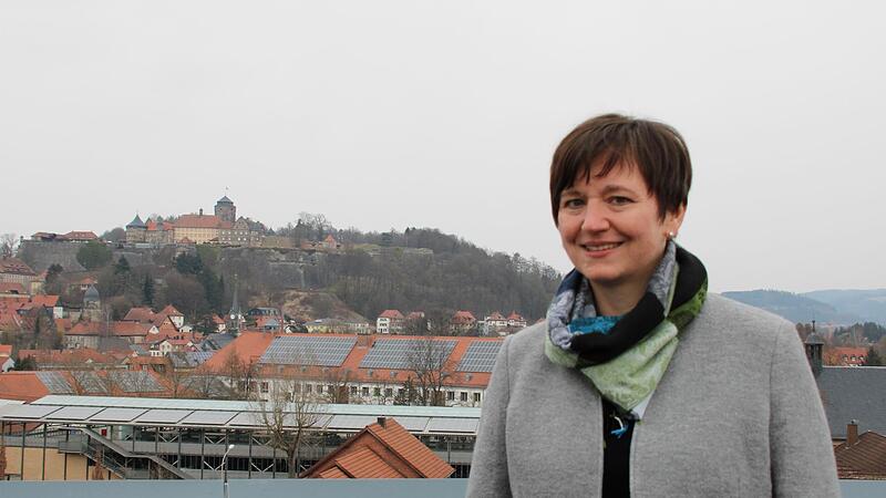 Monika Schneider ist heute stellvertretende Schulleiterin, wo sie damals Sch&uuml;lerin war: Am Kaspar-Zeu&szlig;-Gymnasium in Kronach.