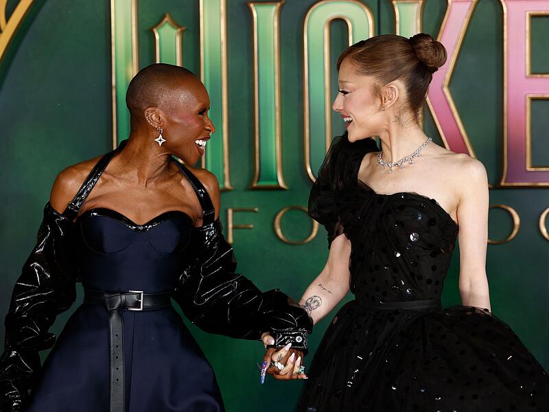 Cynthia Erivo (l) und Ariana Grande