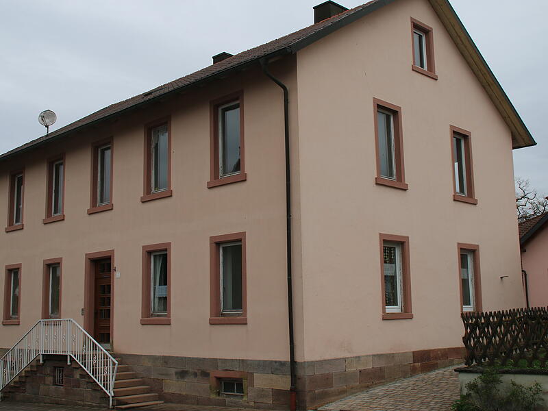 Alte Schule in Schlimpfho