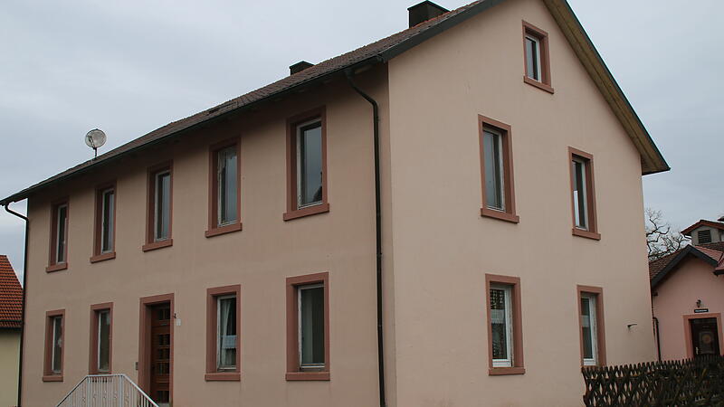 Alte Schule in Schlimpfho Alte Schule in Schlimpfho