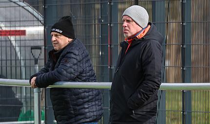 Frank Hauck (rechts) ist am Sonntag doppelt gefordert: als Trainer in der Kreisliga und als B&uuml;rgermeisterkandidat in Steinwiesen.