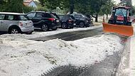 Der Schneeschieber kam im Burghausen zum Einsatz &ndash; wohl das erste Mal &uuml;berhaupt im Juli.