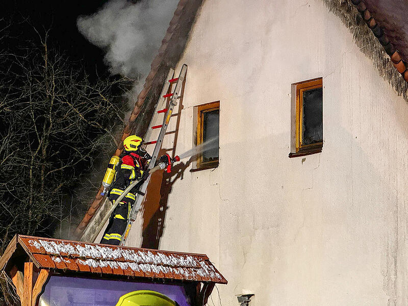 Scheunenbrand in Dormitz am DienstagabendForchheim & Fränkische Schweiz Scheunenbrand in Dormitz am Dienstagabend