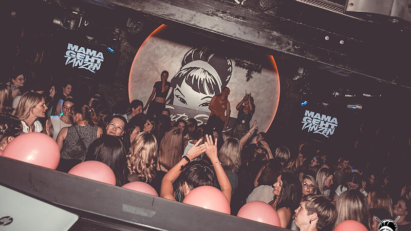 Eine Party f&uuml;r Mamas von Mamas zu familienfreundlichen Uhrzeiten: Das ist das Konzept der Partyreihe &bdquo;Mama geht tanzen&ldquo;.