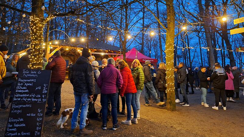 Romantische Stimmung im Kellerwald beim Forchheimer WinterzauberForchheimer Winterzauber